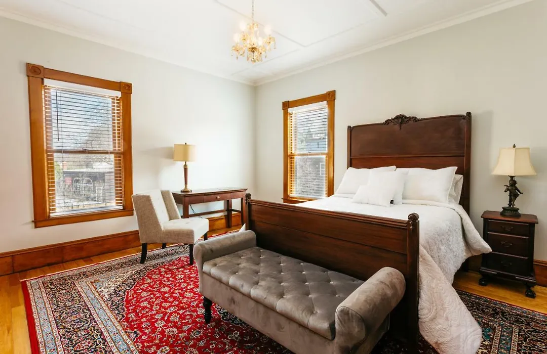 Reynolds House Inn-1